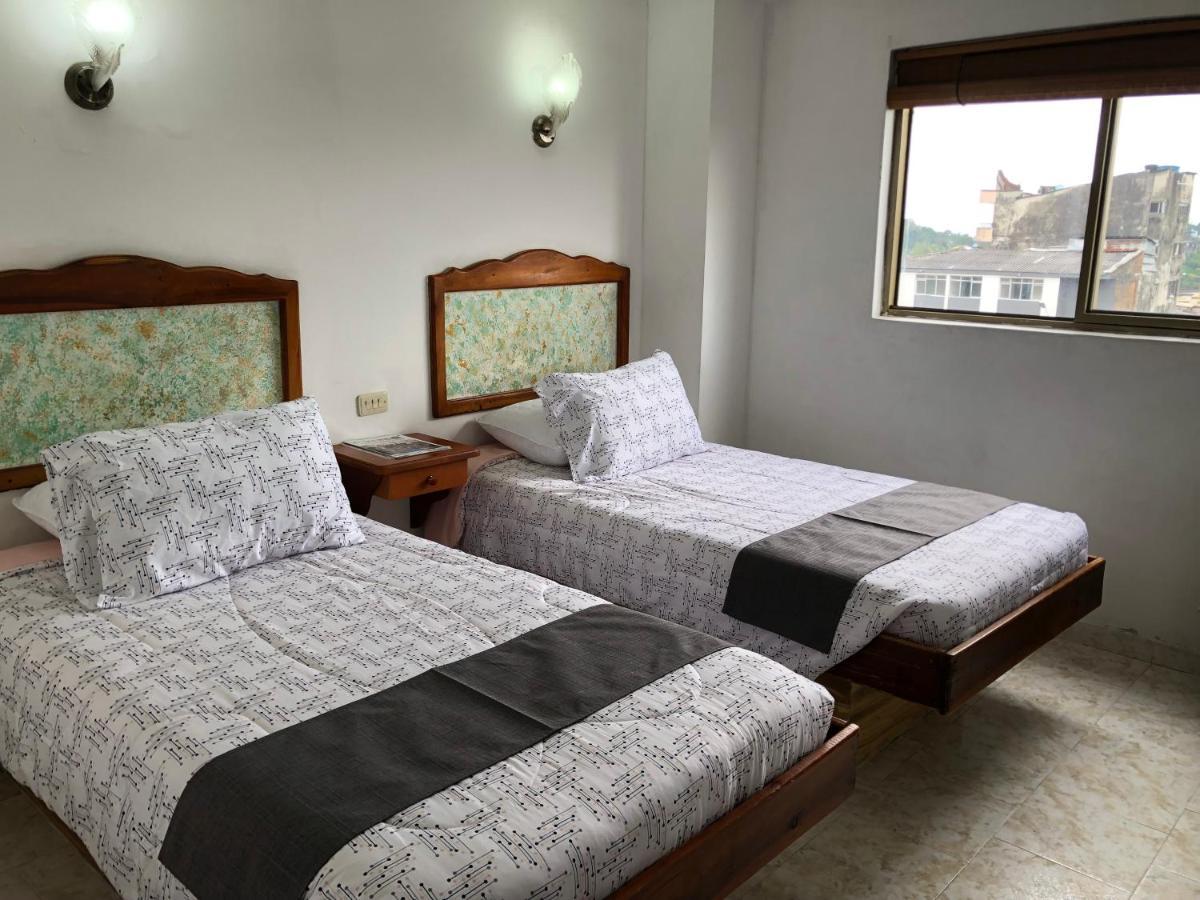 Hotel Armont Calarcá Екстериор снимка