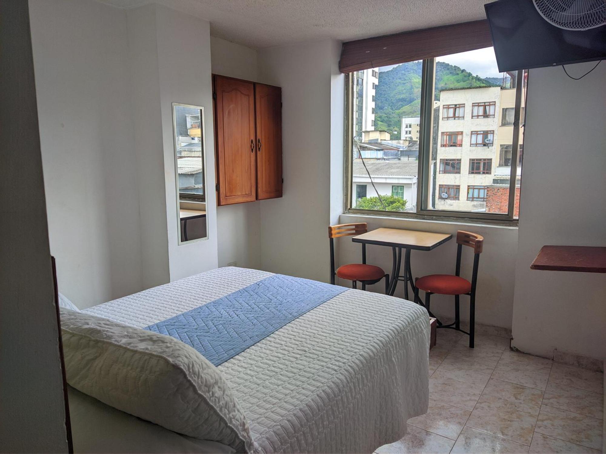 Hotel Armont Calarcá Екстериор снимка
