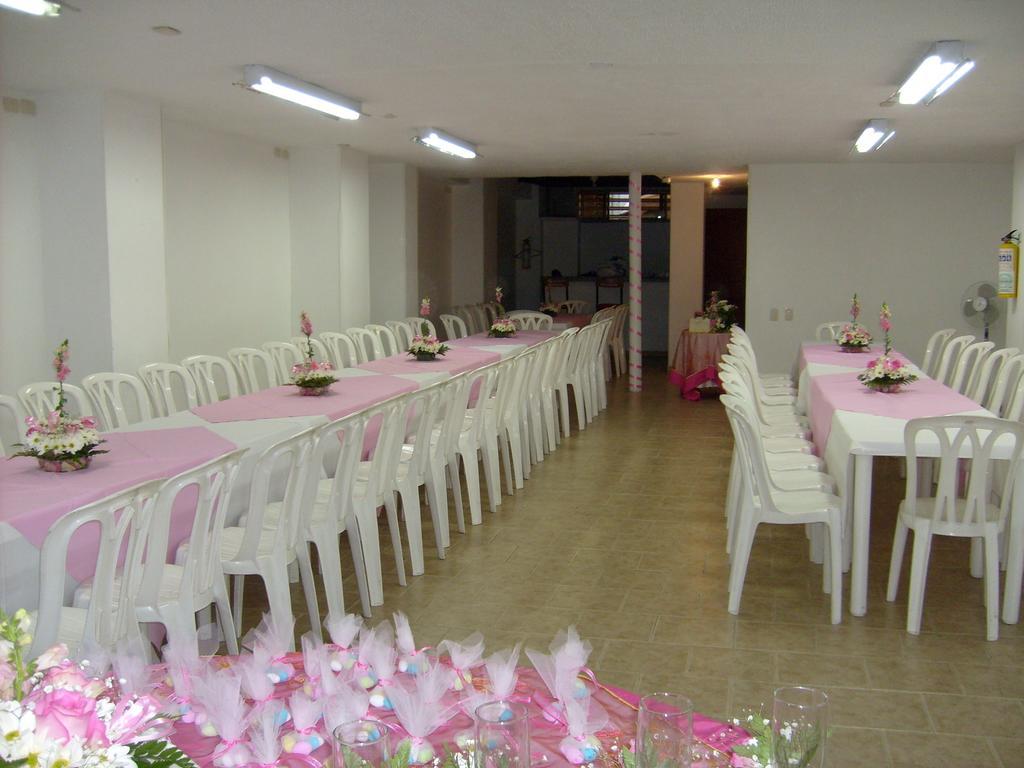 Hotel Armont Calarcá Екстериор снимка
