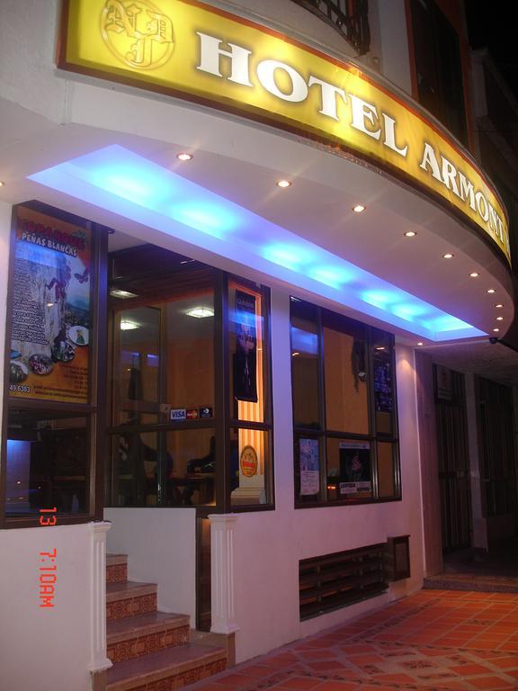 Hotel Armont Calarcá Екстериор снимка