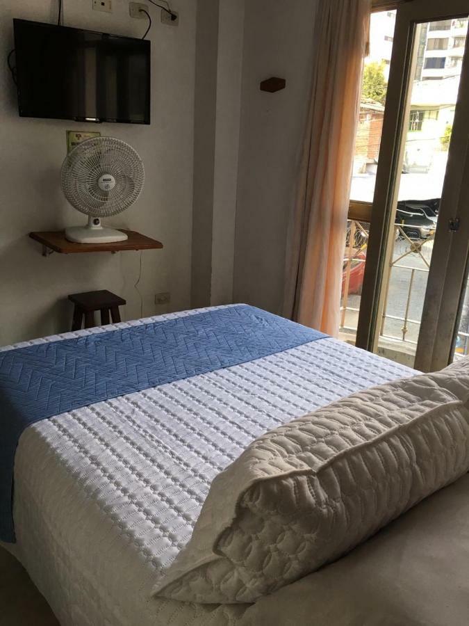Hotel Armont Calarcá Екстериор снимка